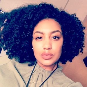 Meet your Posher, Arecy